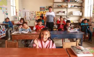Alumnos de las comunidades de perú