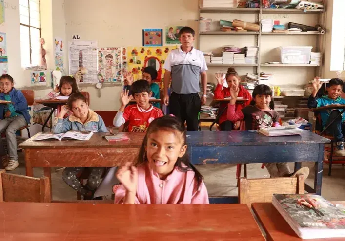 Alumnos de las comunidades de perú
